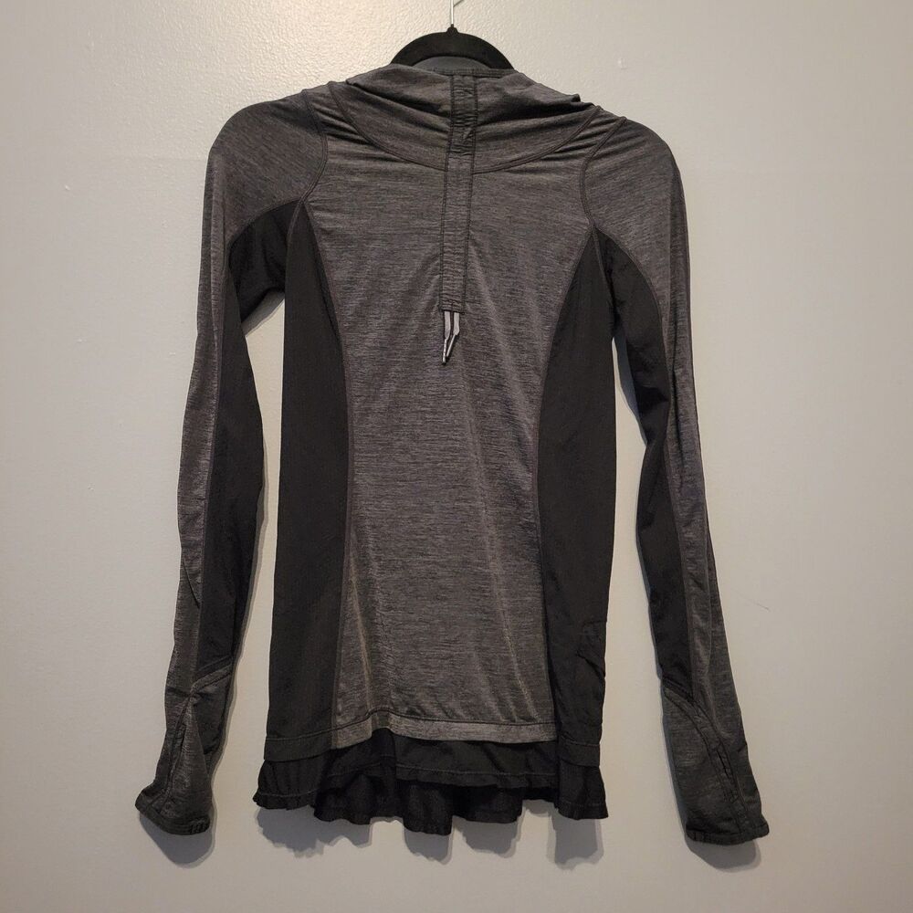 Lululemon Grey In the Sun Long Sleeve Pullover Top w/ Hood, Size 2 Running